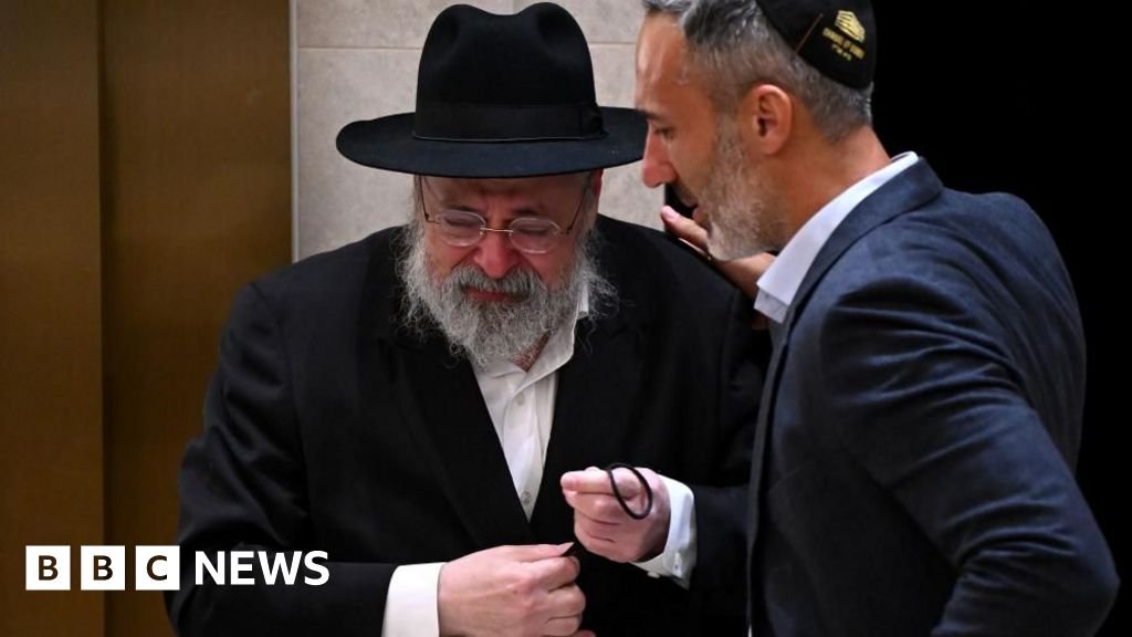 "An Unimaginable Tragedy": Memorial Service Held for Rabbi Slain in Bondi Shooting