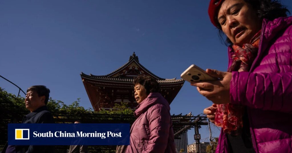 Chinese Tourist Visits to Japan Decline Amid Rising Tensions