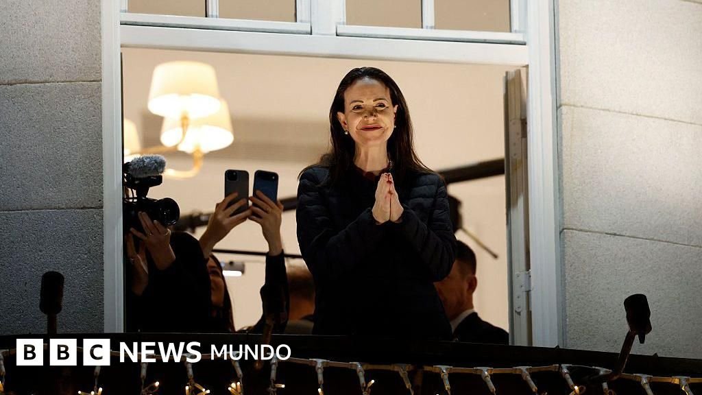 "Claro que regresaré a Venezuela, soy consciente de los riesgos que implico": María Corina Machado conversa con la BBC tras su reaparición en Oslo.