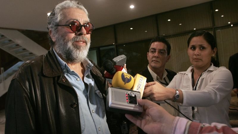 Colombia detains alleged architect behind singer's murder.