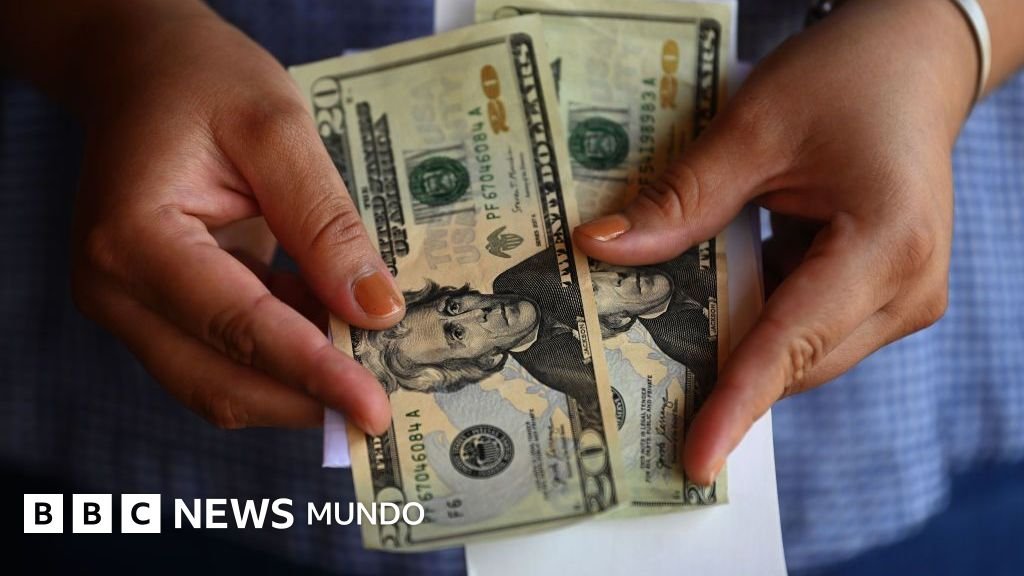 Cómo el temor a ser deportados incrementó las remesas de hondureños en EE. UU. hacia su país natal.