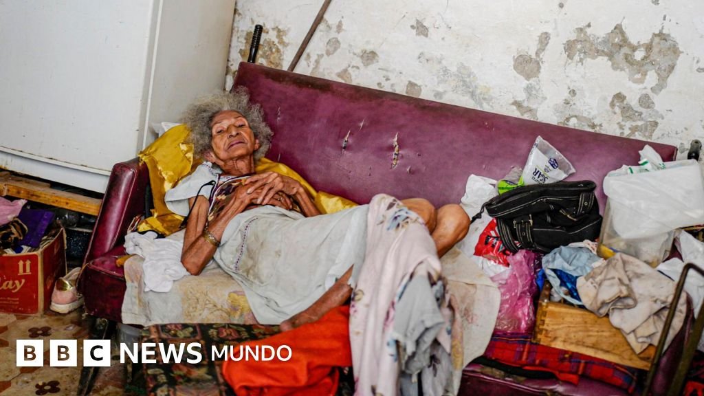 "Se asemeja a una ciudad de muertos vivientes": la seria crisis de enfermedades virales transmitidas por mosquitos que vive Cuba en medio de un colapso en su sistema de salud.