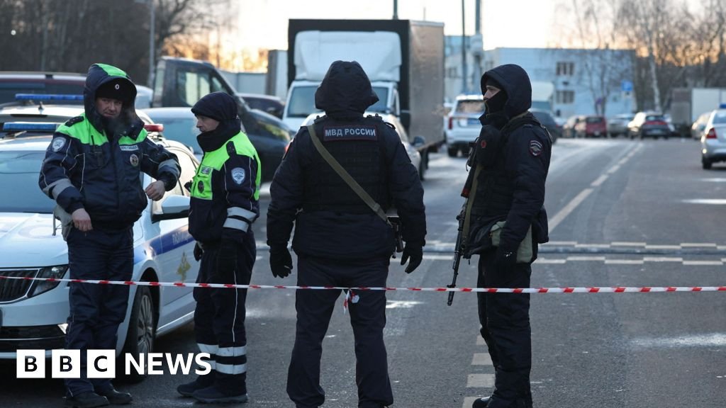 Two Officers Fatally Struck by Blast in Moscow