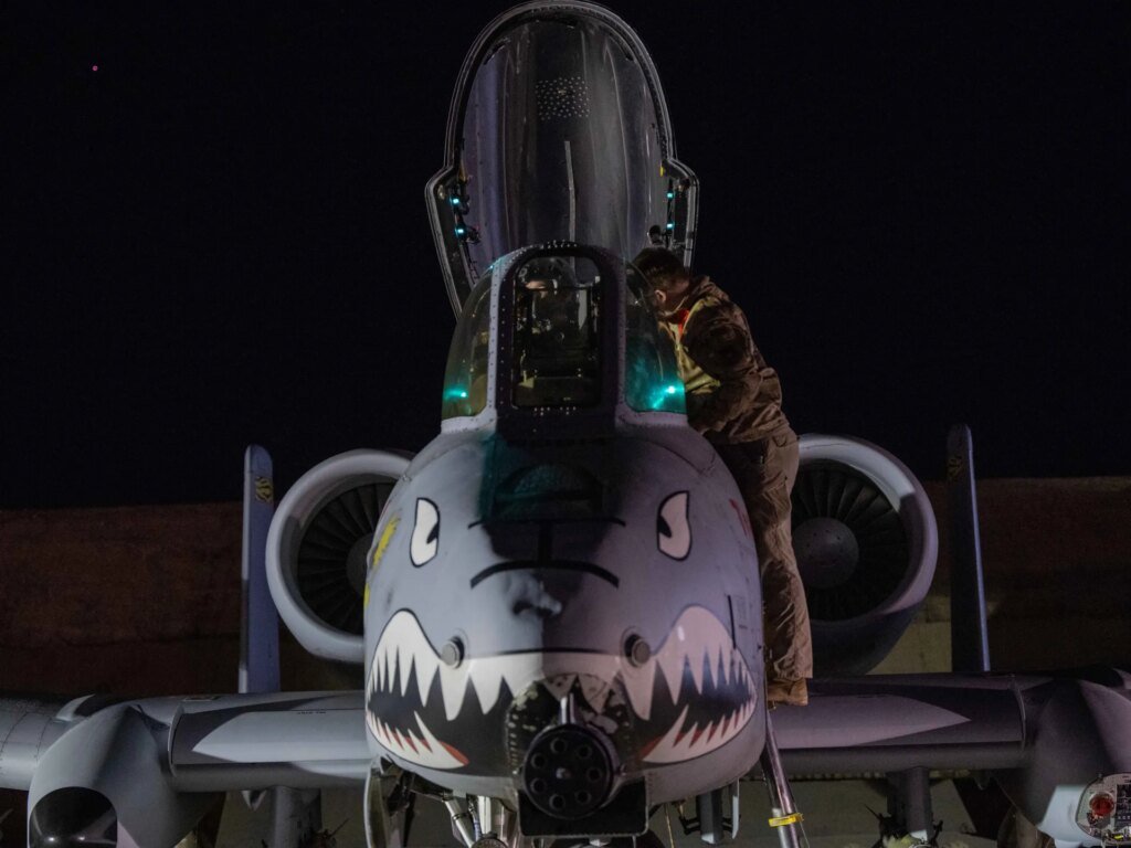 US Airstrikes Target 'ISIS Militants' in Syria