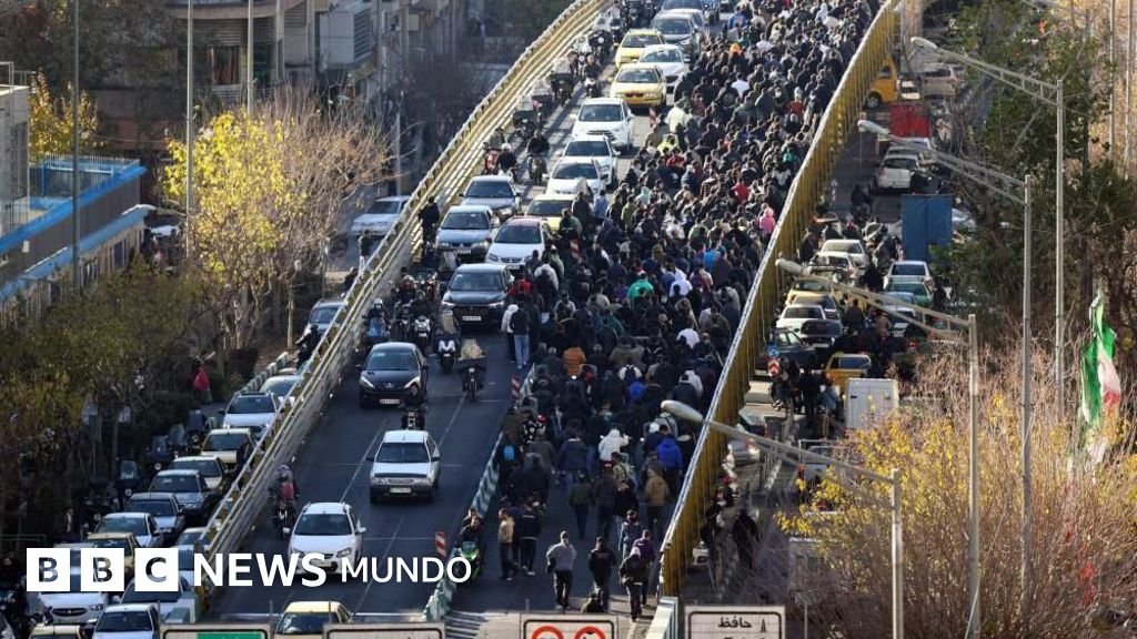 Al menos 6 fallecidos en enfrentamientos entre protestantes y fuerzas de seguridad en Irán tras cinco días de movilizaciones.