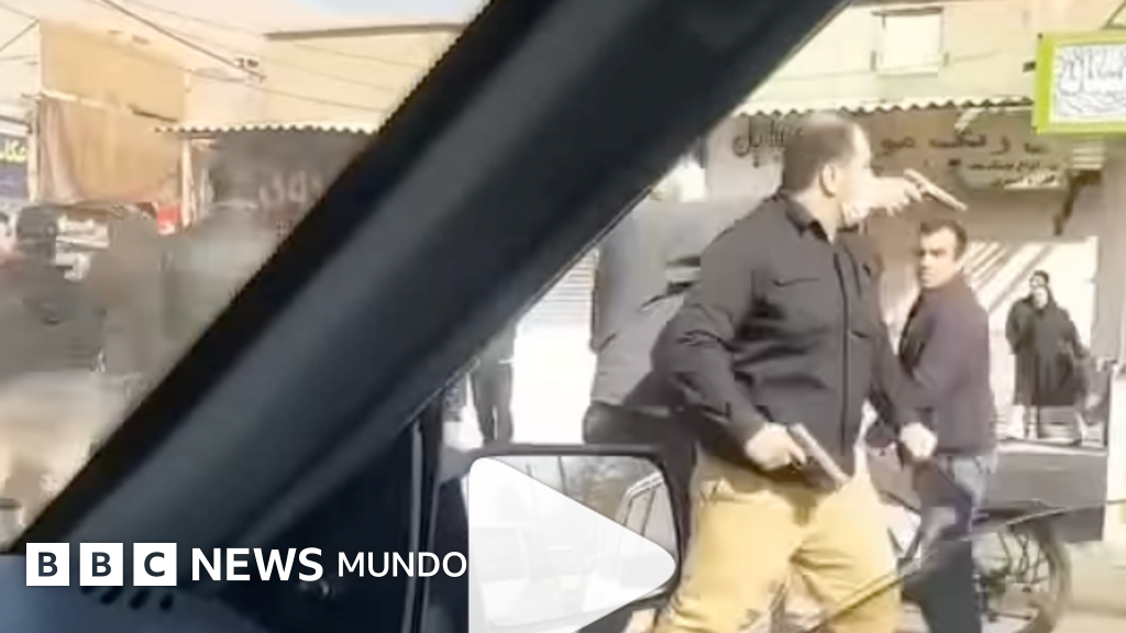 "Drones abren fuego indiscriminadamente, sin distinguir entre manifestantes y civiles": Impactantes testimonios desde Irán en medio de la brutal represión de las protestas.