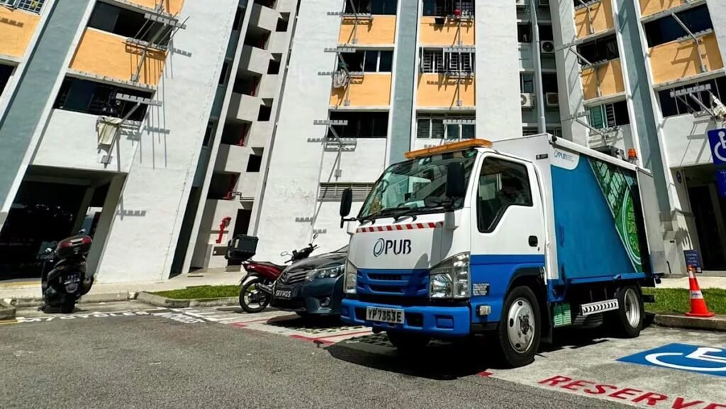 Residents notice stained water at Sin Ming condominium following pipe leak, says PUB.