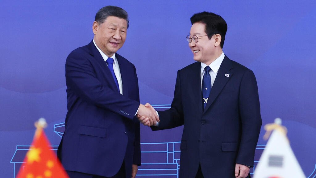 Xi Welcomes South Korea's Lee in Beijing as China Aims to Strengthen Regional Relations