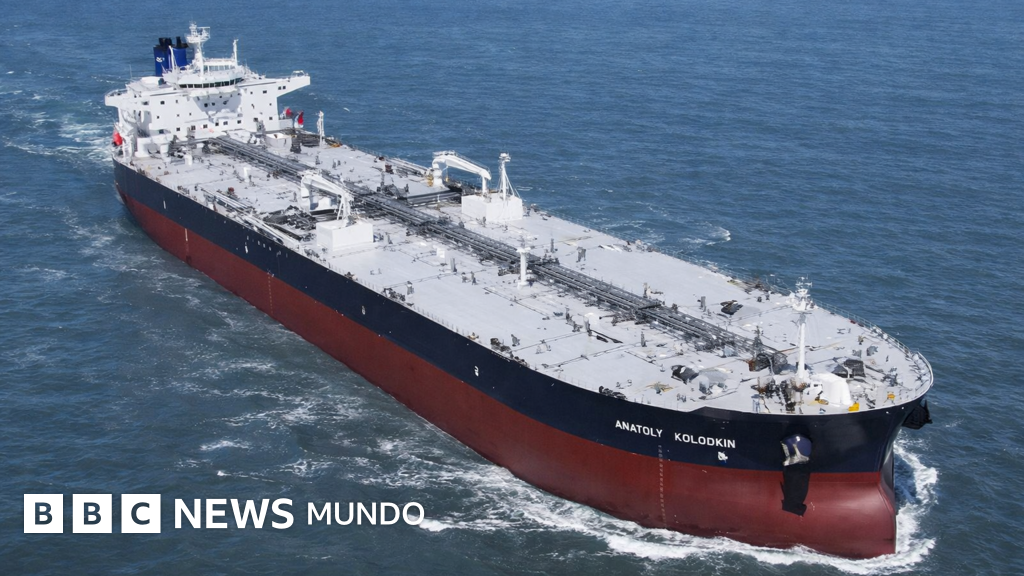 ¿Qué significa la llegada de un barco ruso con petróleo a una Cuba en crisis tras meses de bloqueo estadounidense?