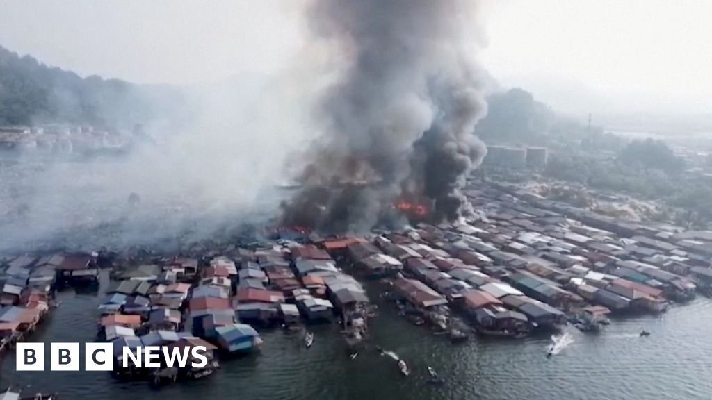 Aerial Video Captures Massive Fire in Coastal Village of Malaysia