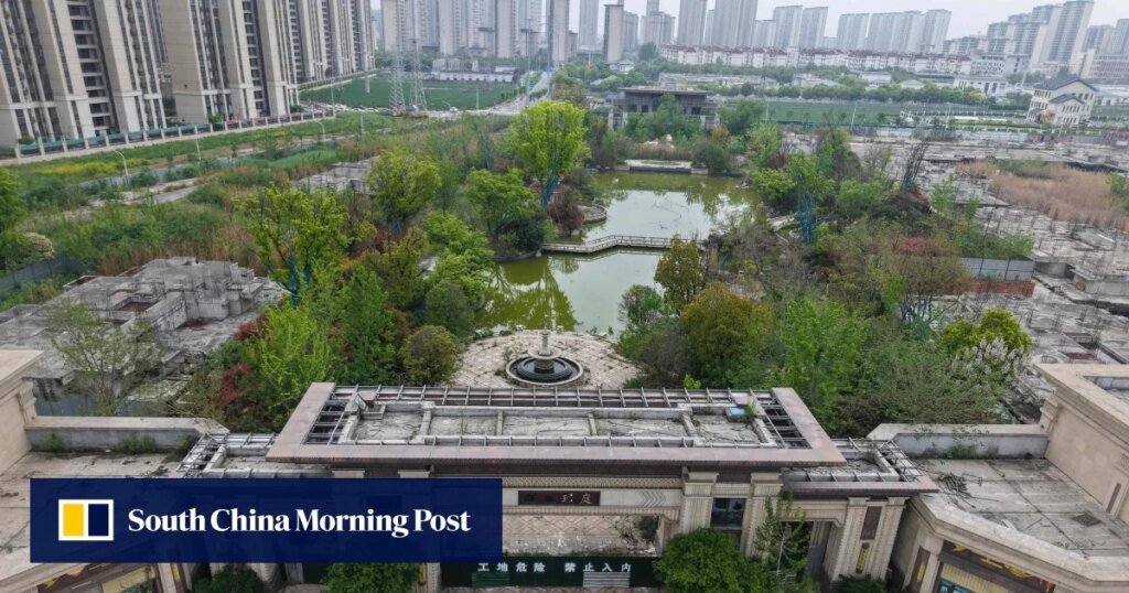 Tycoon Pan Shiyi criticizes China's property "Ponzi scheme" as Evergrande CEO admits guilt.