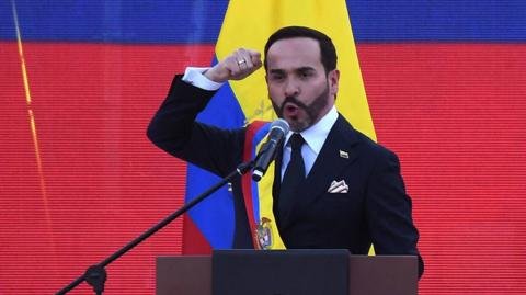 Abelardo de la Espriella asume la presidencia con su compromiso de acción firme.