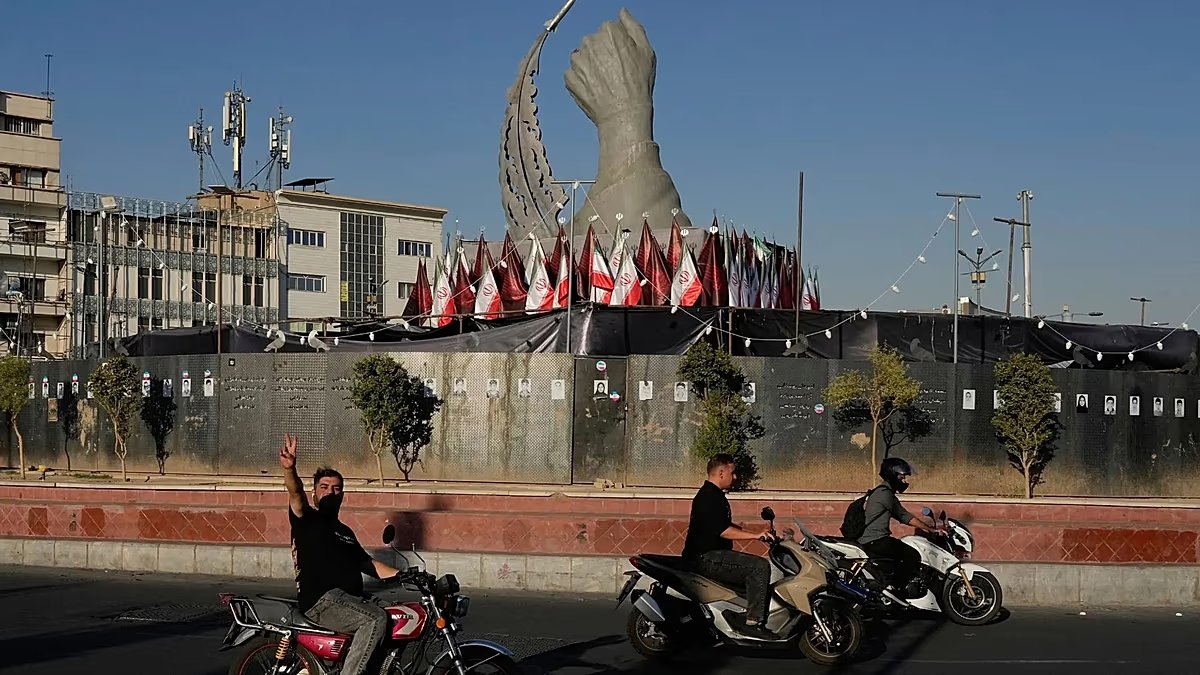 Iran expels Swedish diplomat in response to Stockholm's actions.