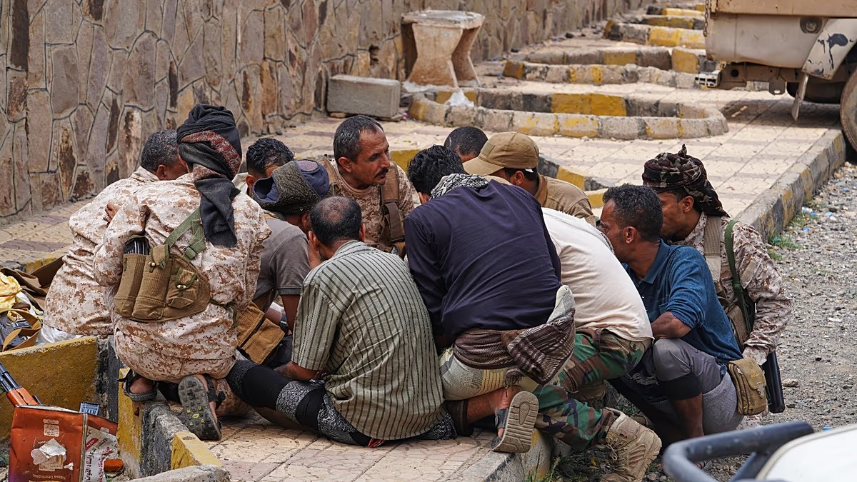 Seven dead and many injured in Saudi airstrike on market in Yemen