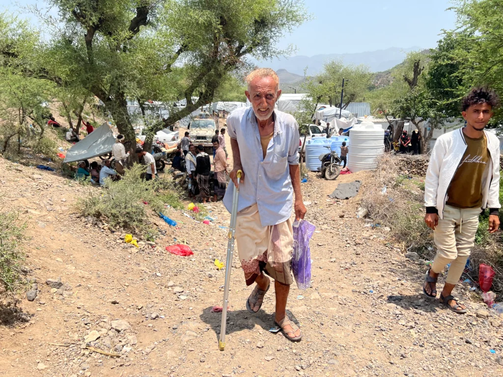 Taiz Camps Swell with Yemenis Escaping Violence Amid Houthi Assault