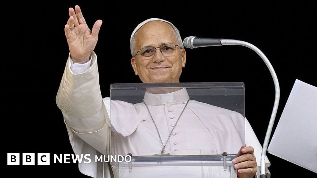 El Papa León XIV realiza su primera aparición pública tras la cirugía por cáncer de pulmón y "no hay razones médicas" que obstaculicen su viaje a Sudamérica.