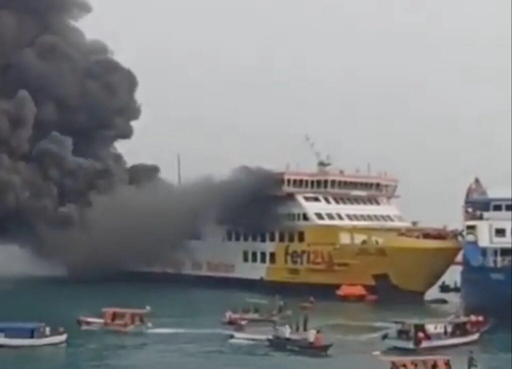 Ferry Blaze Erupts Near Indonesian Harbor; All Passengers Safely Evacuated